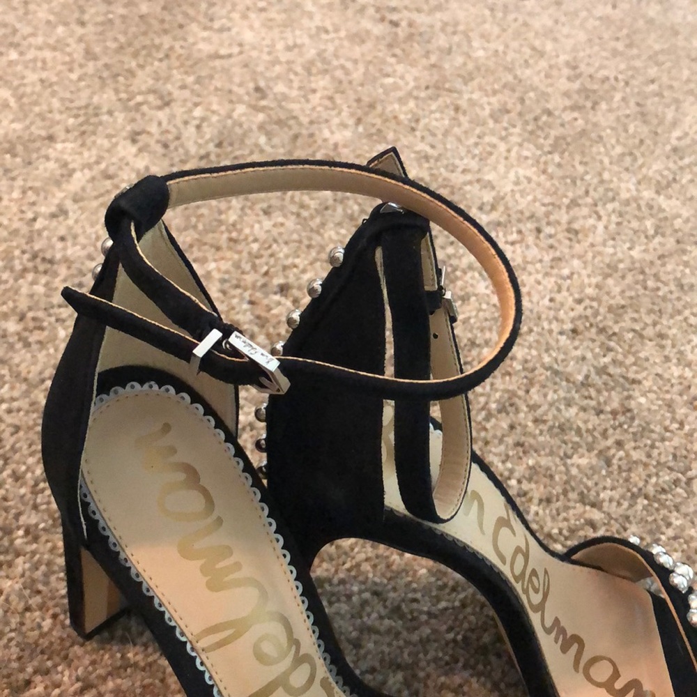 Heels - Picture 8 of 8